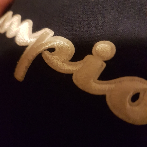 Champion Sweater - Picture 6 of 11